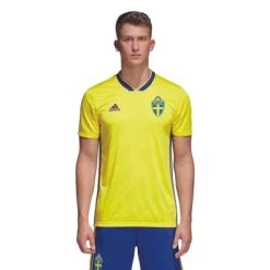 Adidas SCHWEDEN Trikot Home Kinder WM 2018 -Bester Sporttrikot Geschäft BR3838 OnModelStandardView