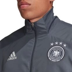 Adidas DFB DEUTSCHLAND PRÄSENTATIONSJACKE Kinder EURO 2020 Grau 7 Adidas DFB DEUTSCHLAND PRÄSENTATIONSJACKE Kinder EURO 2020 Grau -Bester Sporttrikot Geschäft FI0739 APP on model detail 1 white